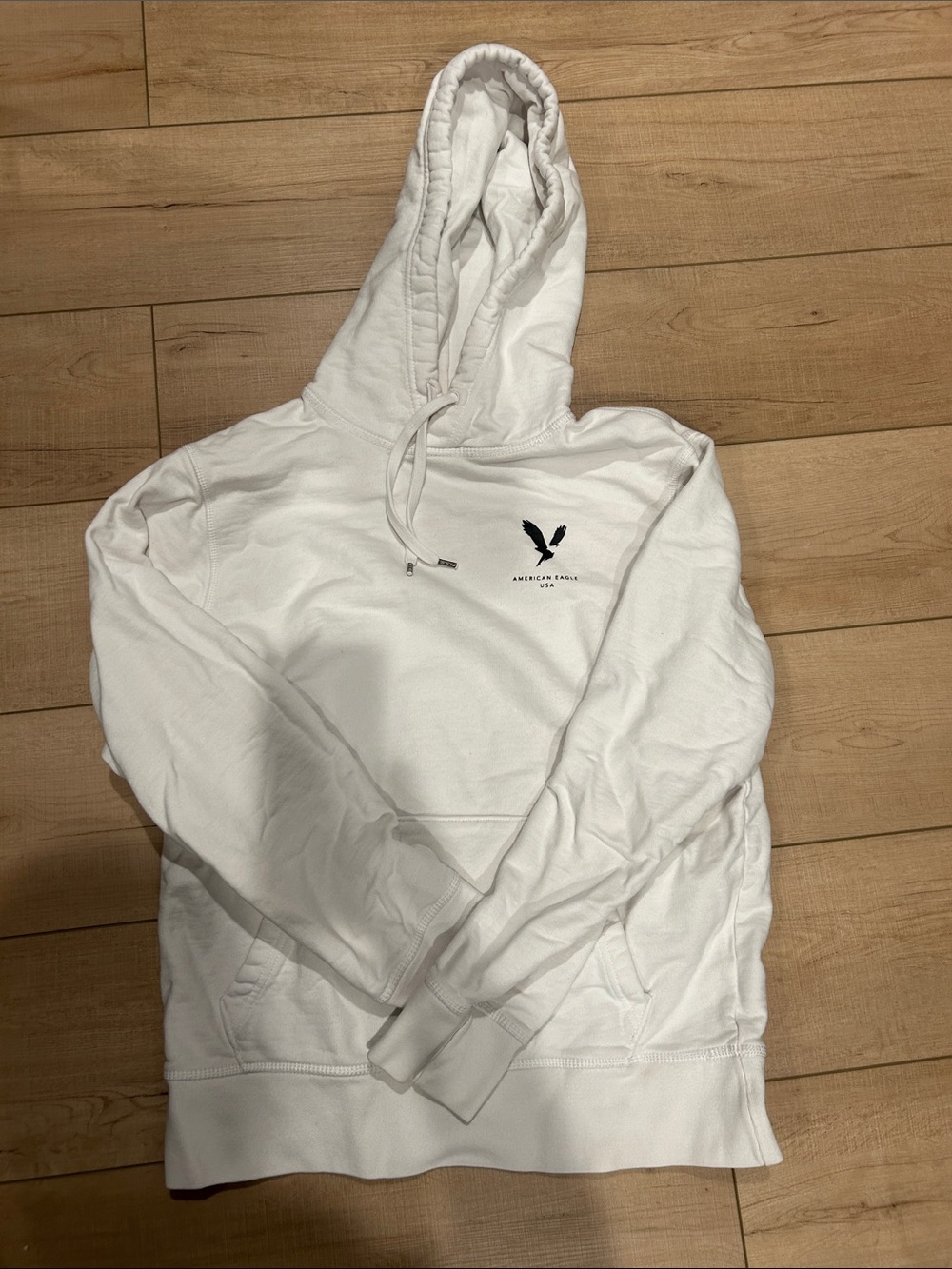 American Eagle Outfitters White Hooded Pullover with Small Logo women's medium